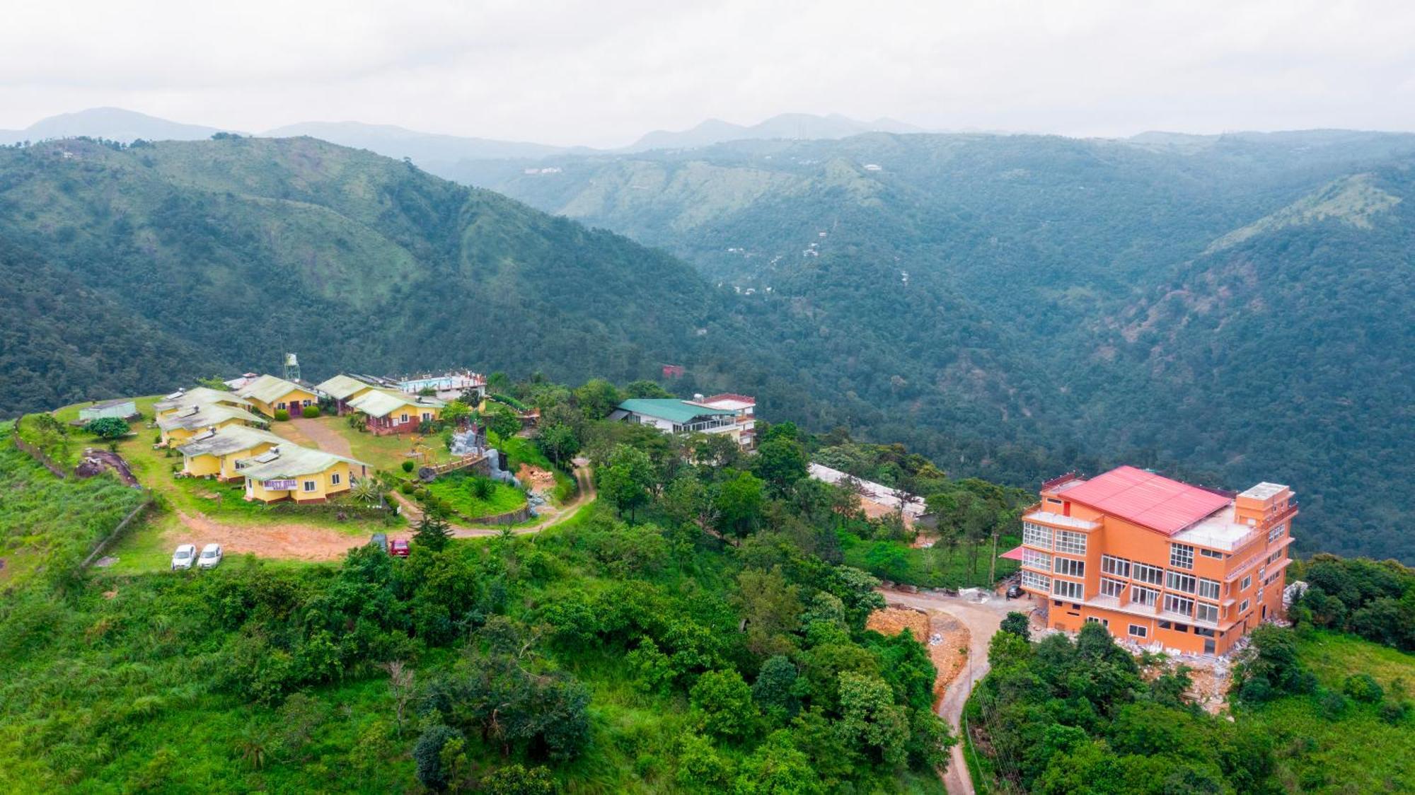 Pagoda Plantation Resort Pīrmed Buitenkant foto